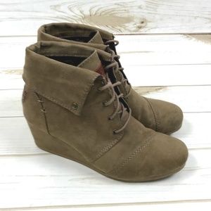 Mad Love Wedge Booties Tan Size 10
